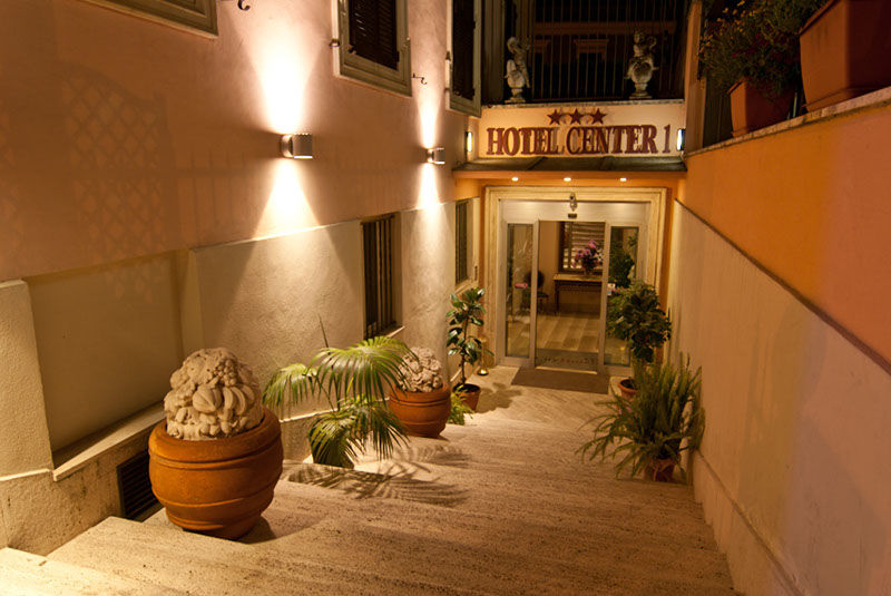 Hotel Center 2 Rom Eksteriør billede